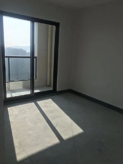 (塘下)中心大公馆4室2厅2卫380万165m²跃层毛坯房出售，看中面谈，赠送面积多 .电话：13758777771。