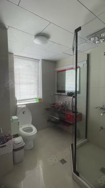 南方大厦，2室3厅2卫，194㎡，普装，租金36000元/年 租房