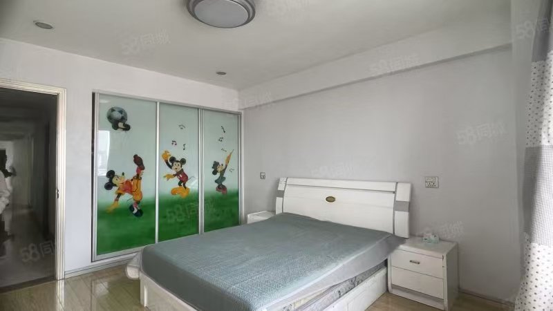 南方大厦，2室3厅2卫，194㎡，普装，租金36000元/年 租房