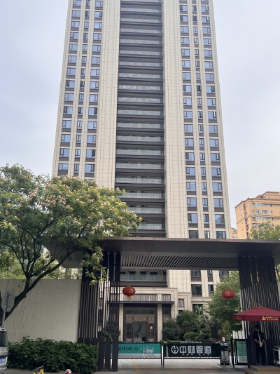 大诚名座，3室1厅2卫，107㎡，豪装，租金3800元/月